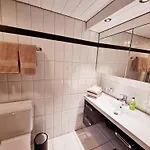 Mom - Alpine Boutique Apartments, Romantica, Near Terminal جريندلوالد