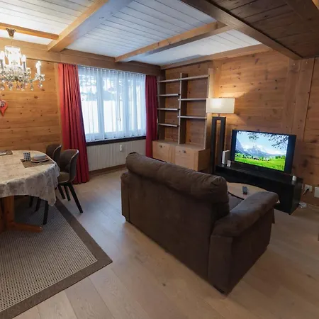 Mom - Alpine Boutique Apartments, Romantica, Near Grindelwald Terminal
