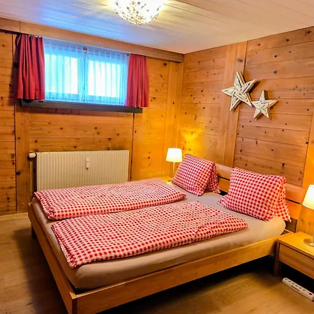 Apartman Mom - Alpine Boutique Apartments, Romantica, Near Terminal *