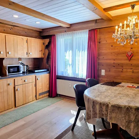 Mom - Alpine Boutique Apartments, Romantica, Near Terminal Appartement Grindelwald