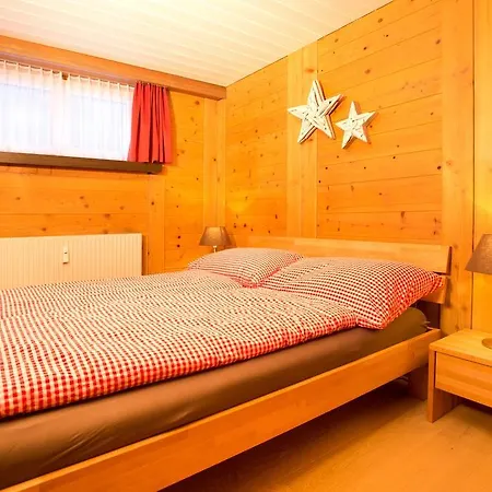 Mom - Alpine Boutique Apartments, Romantica, Near Terminal