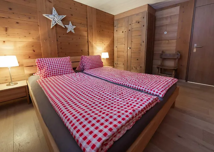 Mom - Alpine Boutique Apartments, Romantica, Near Terminal Lejlighed *