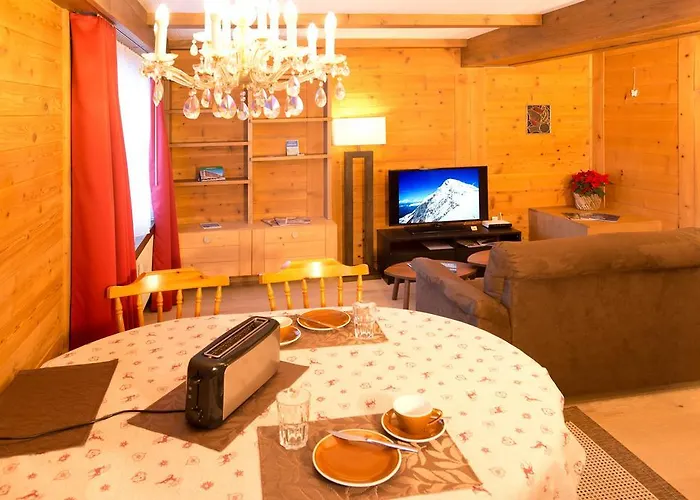 Mom - Alpine Boutique Apartments, Romantica, Near Grindelwald Terminal