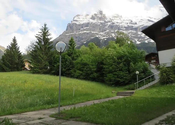 Mom - Alpine Boutique Apartments, Romantica, Near Terminal *