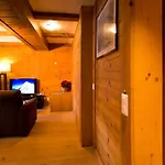 Mom - Alpine Boutique Apartments, Romantica, Near Terminal Grindelwald